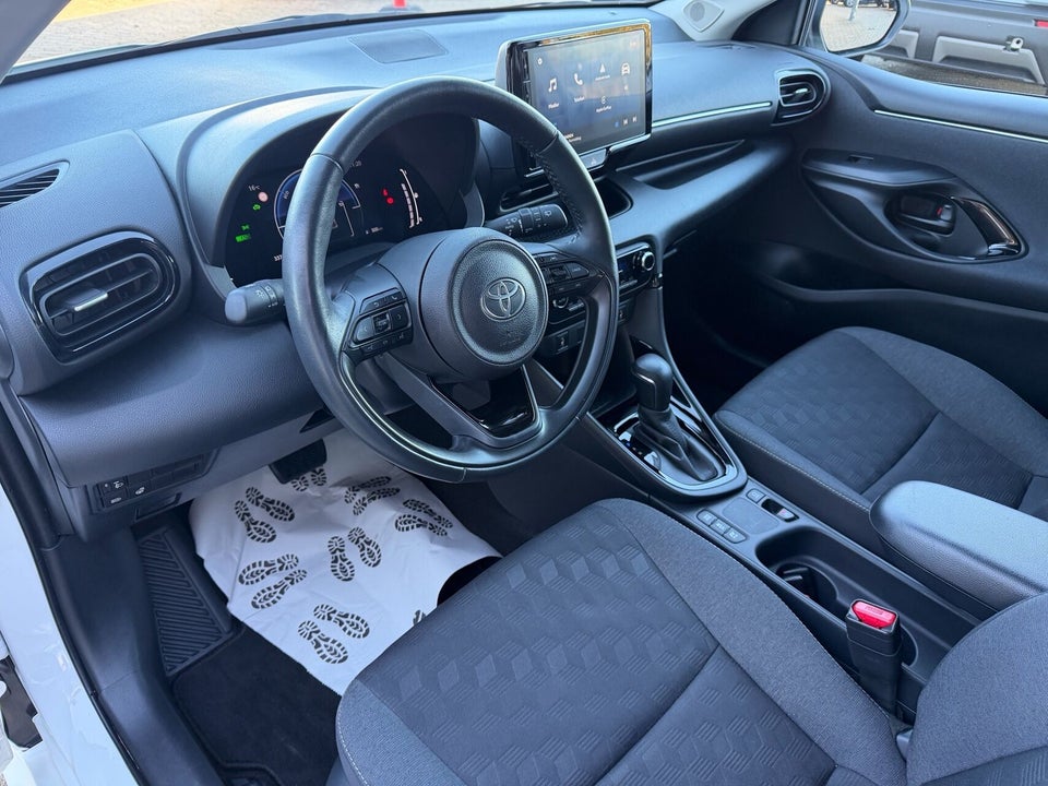 Toyota Yaris 1,5 Hybrid Style Comfort e-CVT 5d