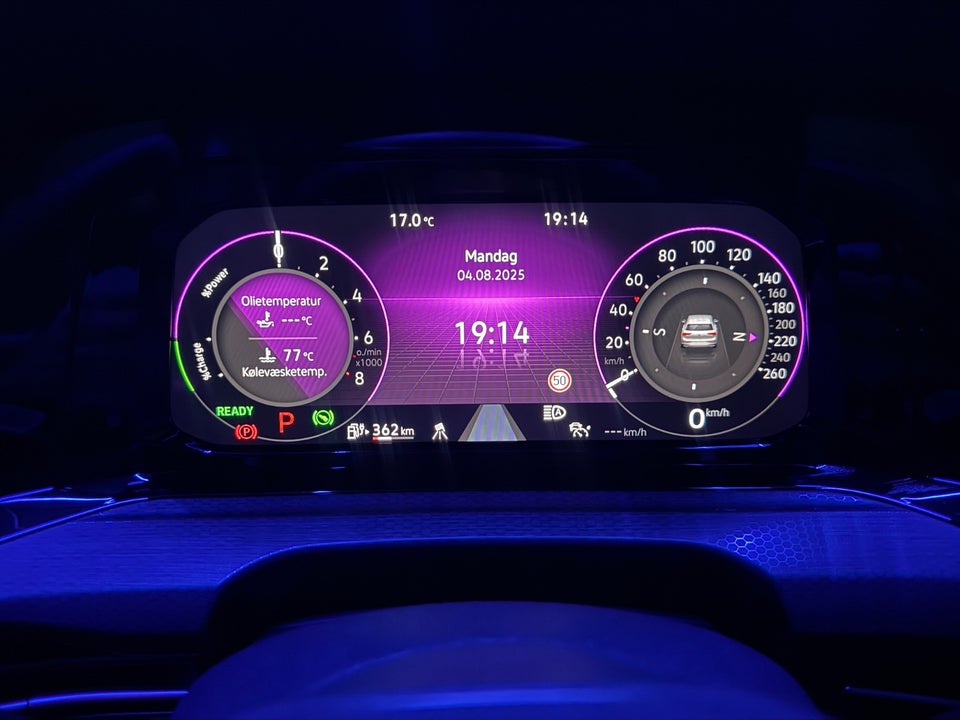 VW Golf VIII 1,4 GTE DSG 5d