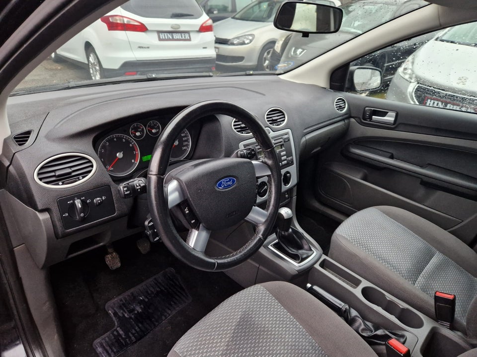 Ford Focus 1,6 Trend 100 5d