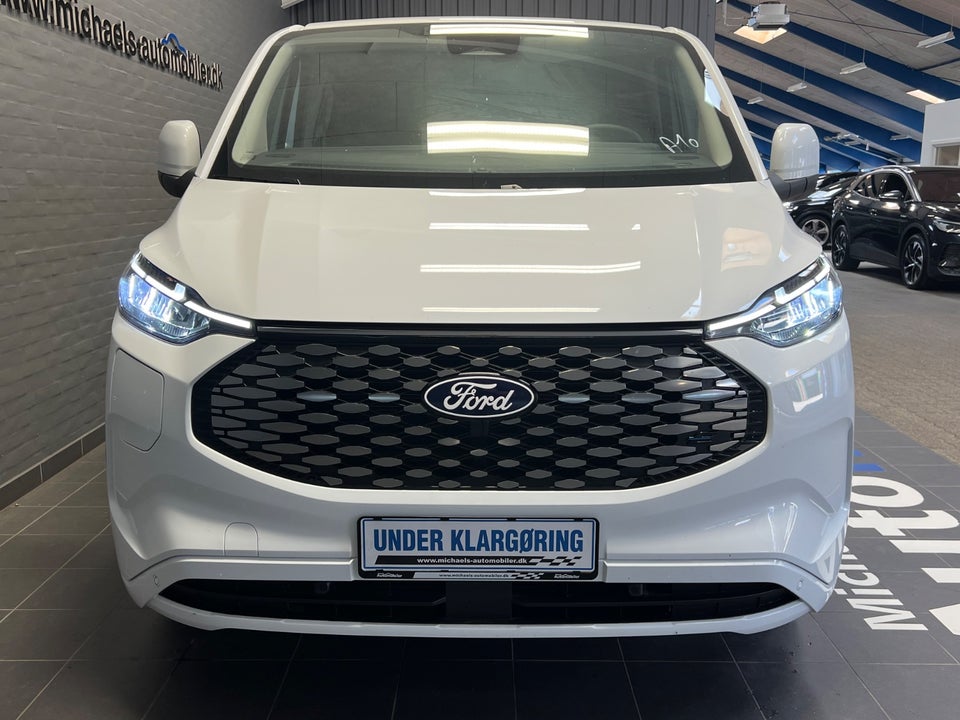 Ford E-Transit Custom 320 L1 71 Limited Mandskabsvogn