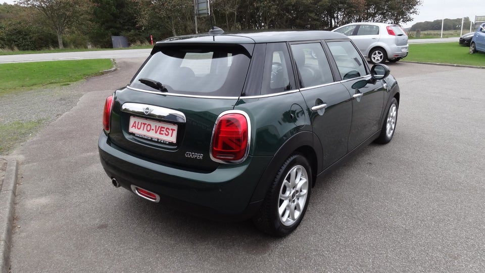 MINI Cooper 1,5 Essential Edition 5d