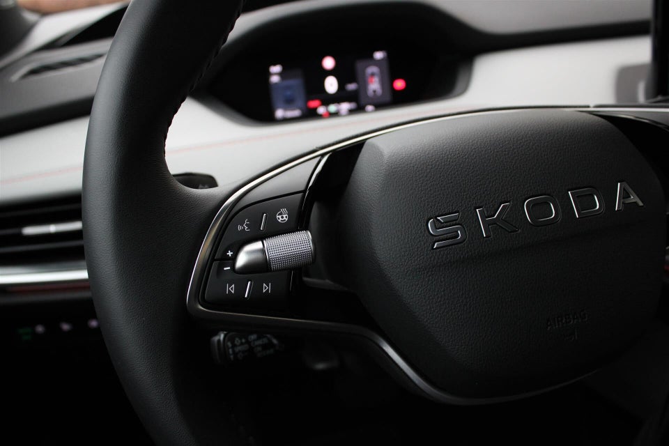 Skoda Elroq 85 iV Lodge 5d