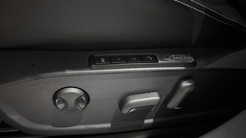 Ford Explorer 82 Premium Extended Range 5d