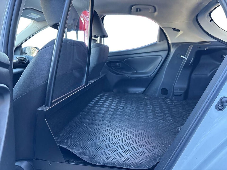 Toyota Yaris 1,5 Hybrid Style e-CVT Van 5d