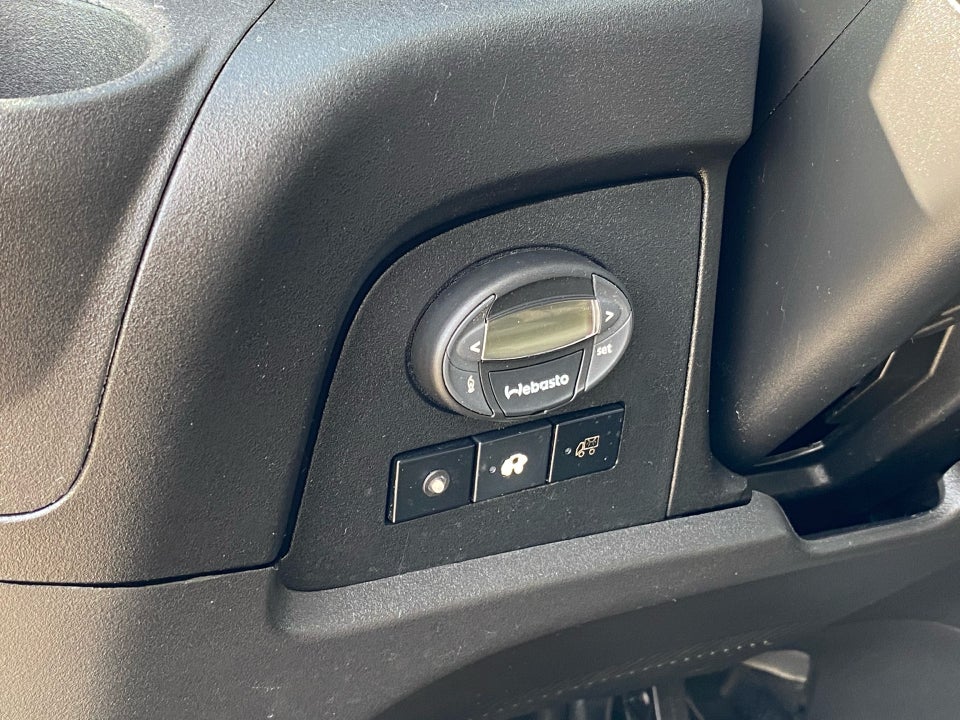 Iveco Daily 3,0 35S17 Alukasse m/lift 2d