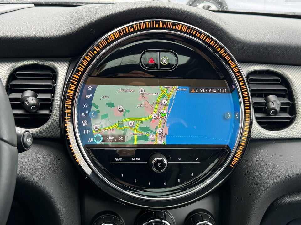 MINI Cooper SE Maximise 3d