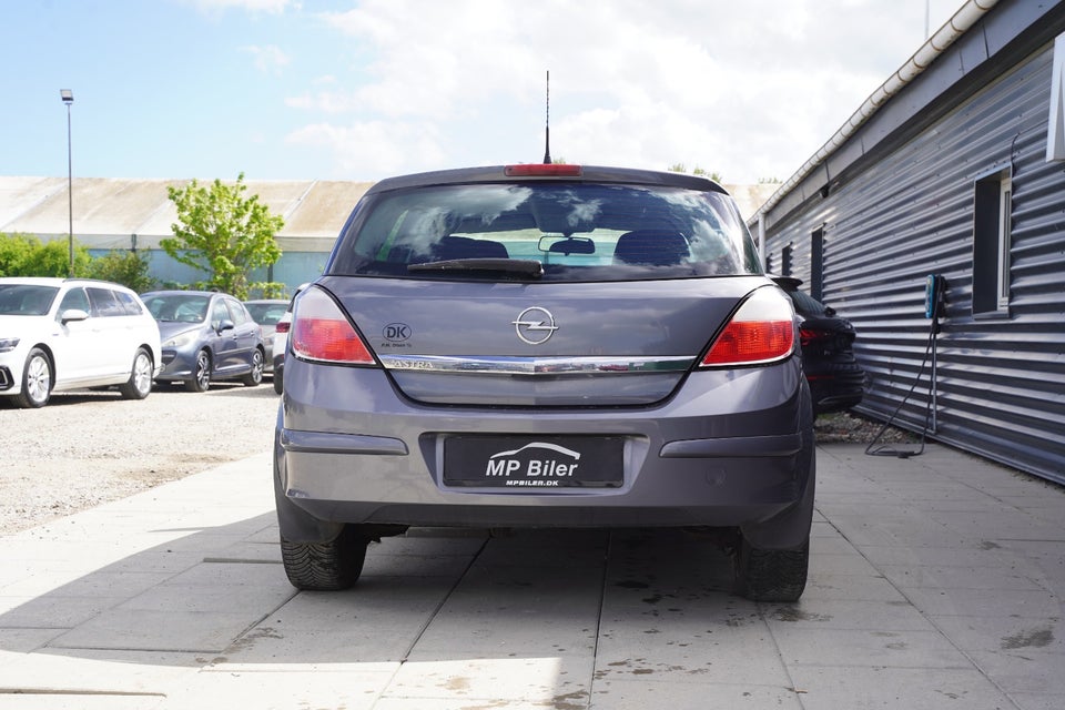 Opel Astra 1,4 16V Enjoy 5d