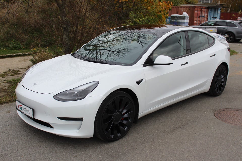 Tesla Model 3 Performance AWD 4d