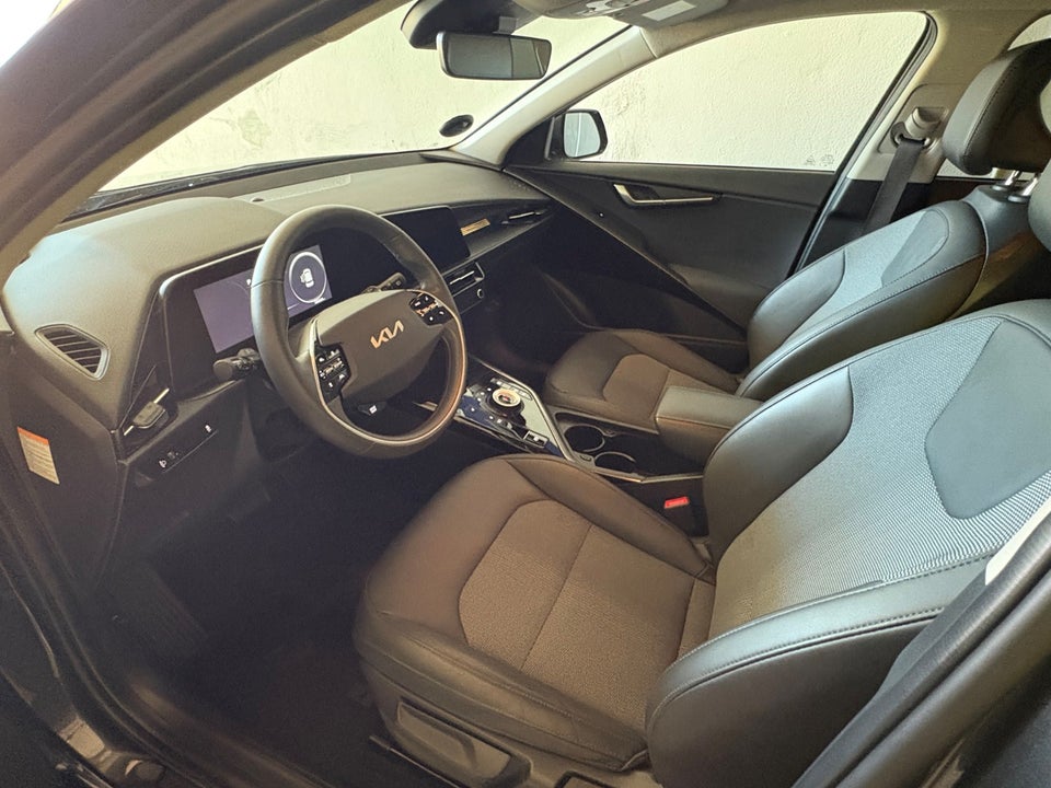 Kia Niro 64 EV Prestige 5d