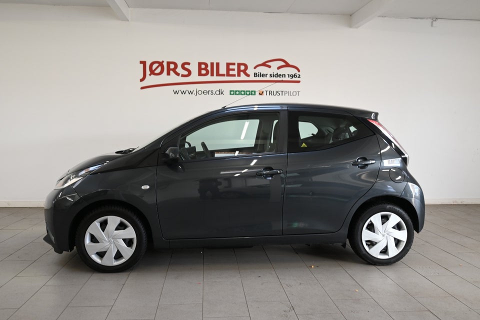 Toyota Aygo 1,0 VVT-i x-play x-touch 5d