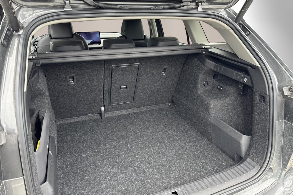 Skoda Enyaq 85 iV Suite Maxx 5d