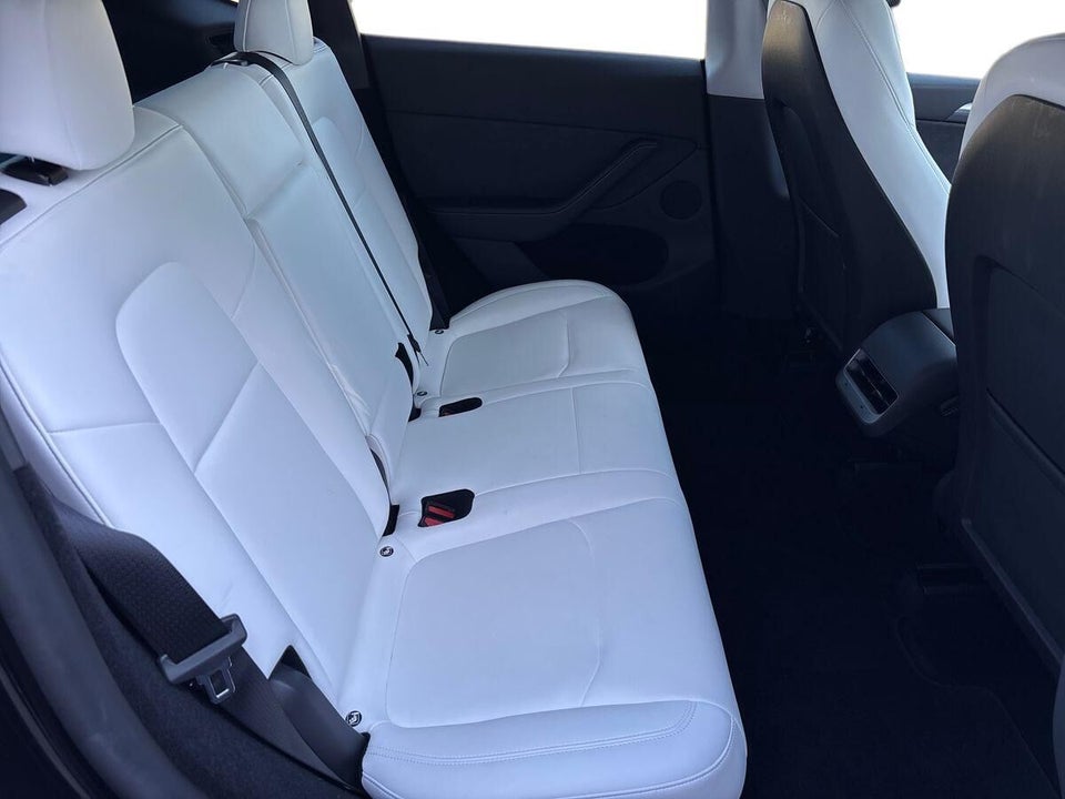 Tesla Model Y RWD 5d