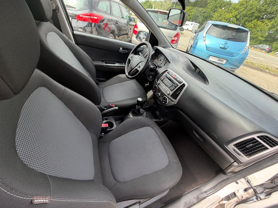 Hyundai i20 1,25 Classic XTR 5d