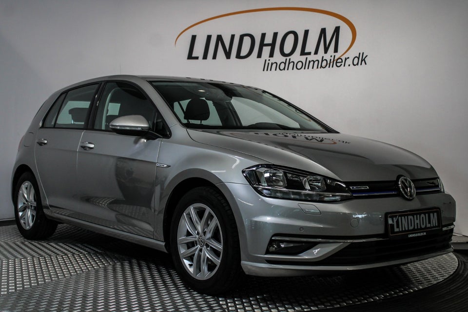 VW Golf VII 1,5 TSi 130 Comfortline DSG 5d