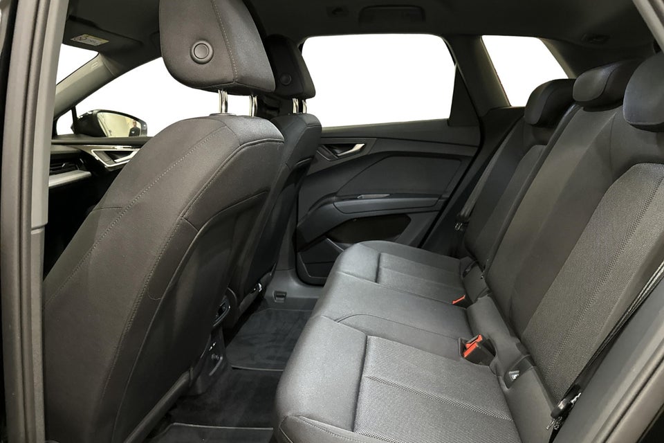 Audi Q4 e-tron 45 Progress 5d