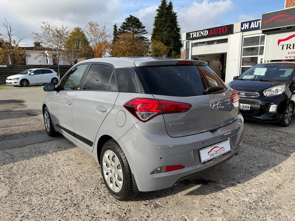 Hyundai i20 1,25 Black Line 5d