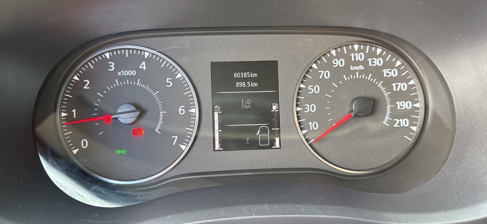 Renault Master III T35 2,3 dCi 145 L3H2 Kassevogn