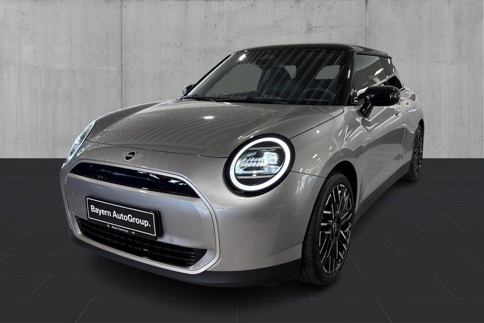 MINI Cooper E Favoured Trim M 3d