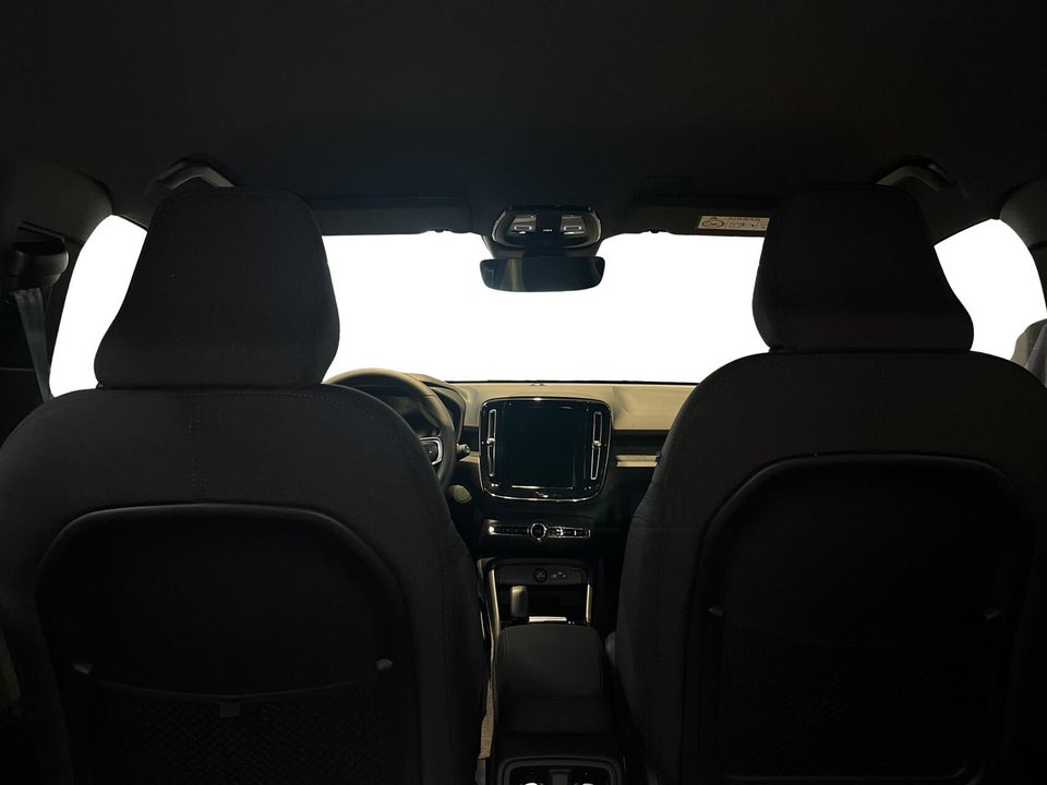Volvo XC40 Standard Range Plus 5d