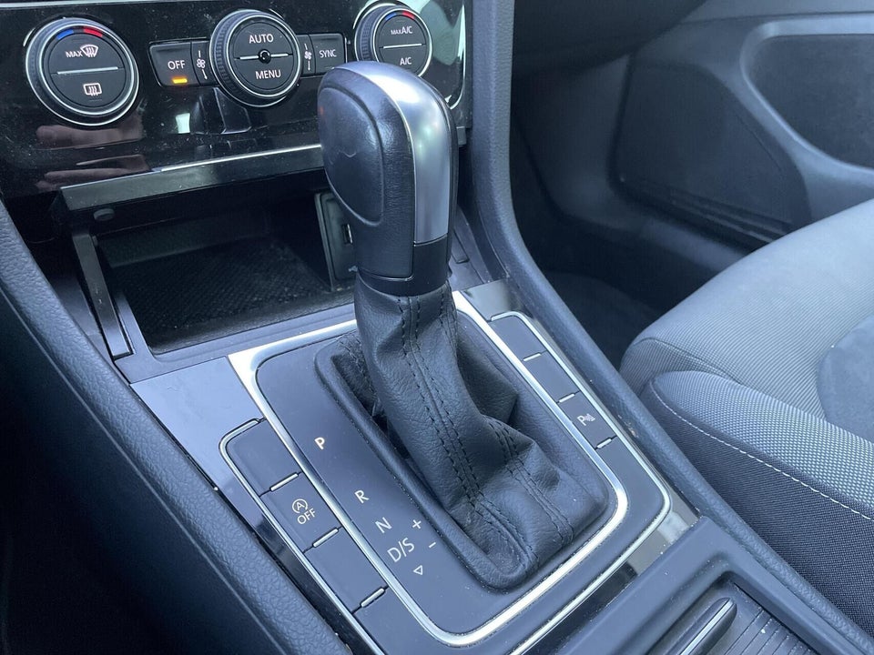 VW Golf VII 1,5 TSi 150 Highline Connect Variant DSG 5d