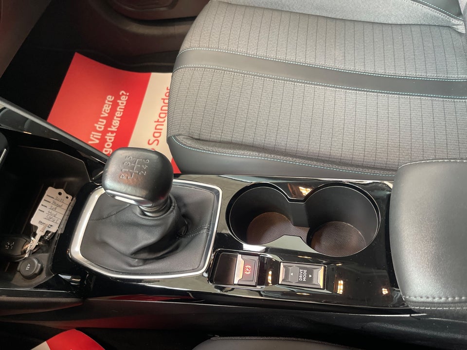 Peugeot 208 1,2 PureTech 100 Allure 5d