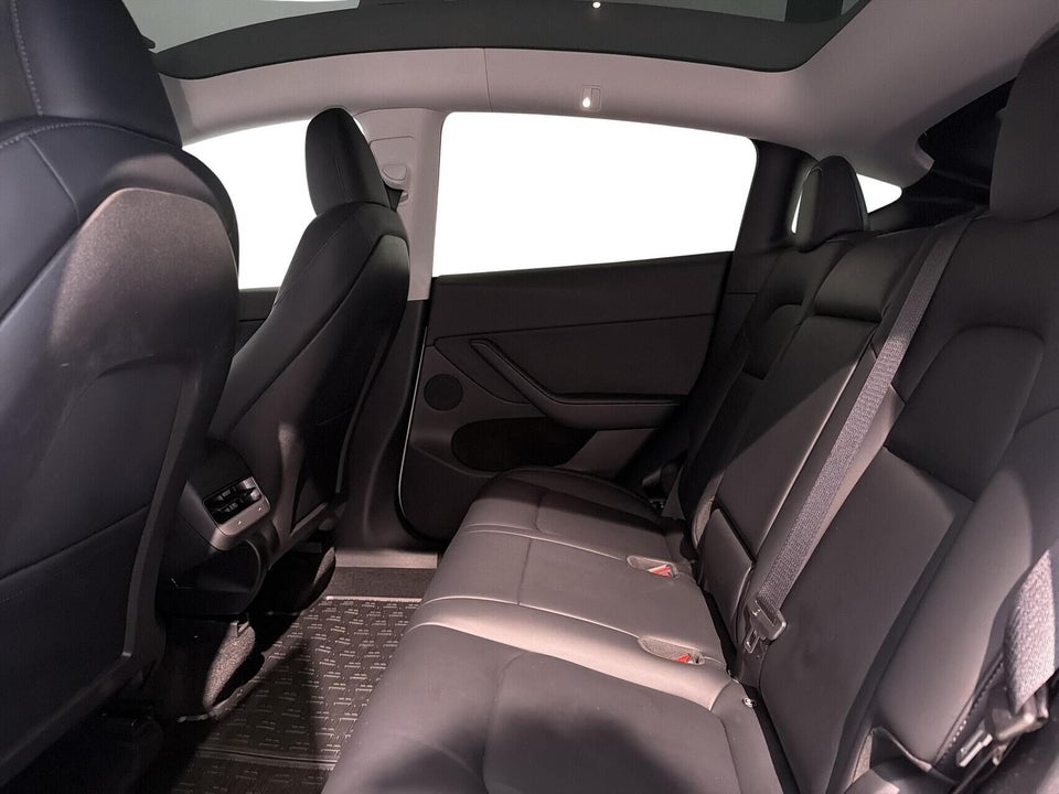 Tesla Model Y Long Range AWD 5d