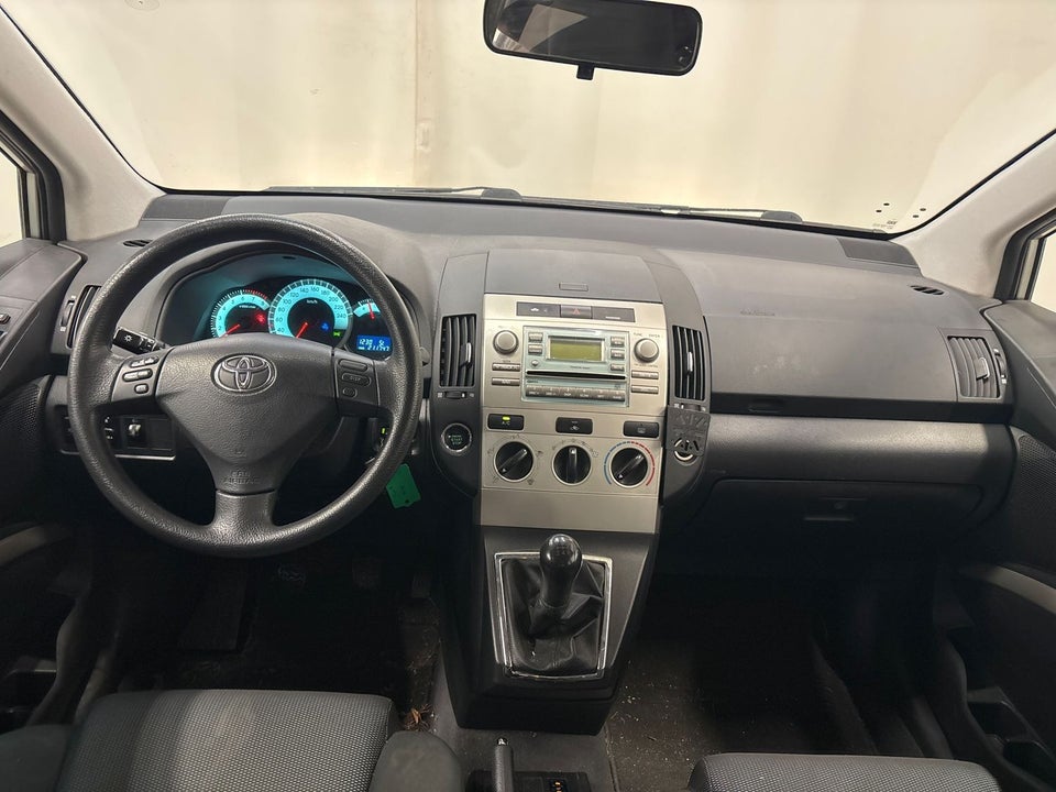 Toyota Corolla Verso 1,8 Luna 7prs 5d