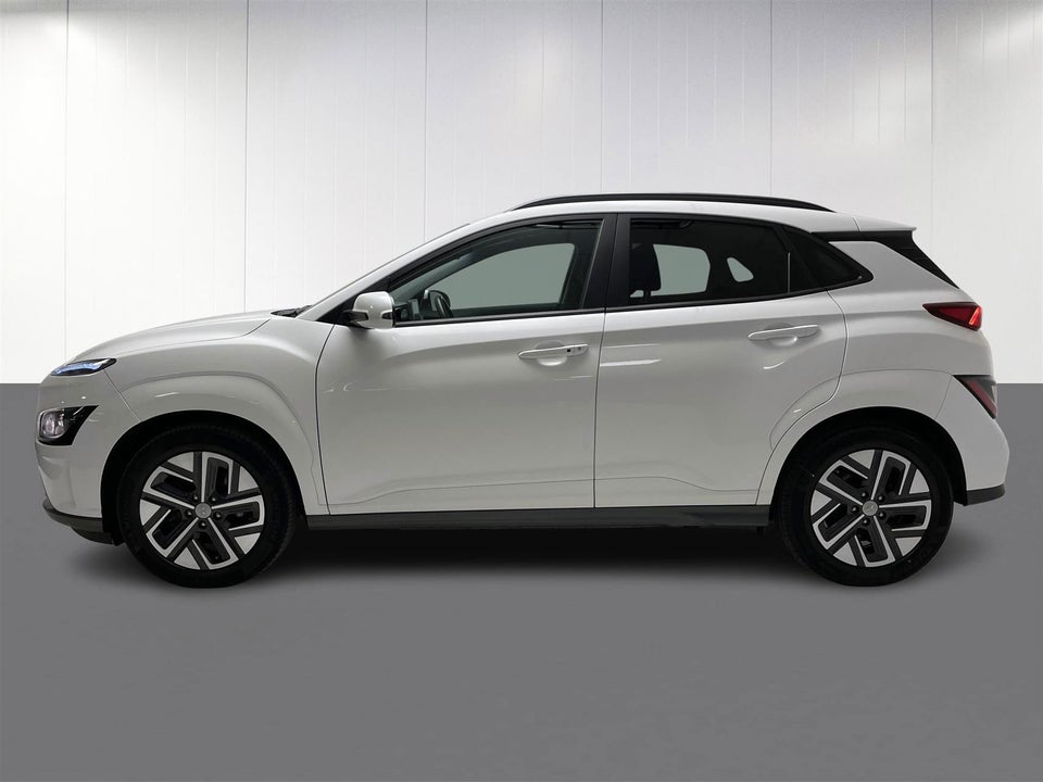 Hyundai Kona 64 EV Essential 5d