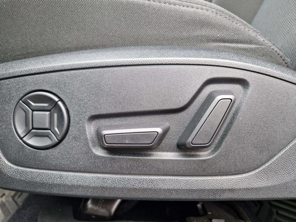 Audi Q4 e-tron 40 Advanced 5d