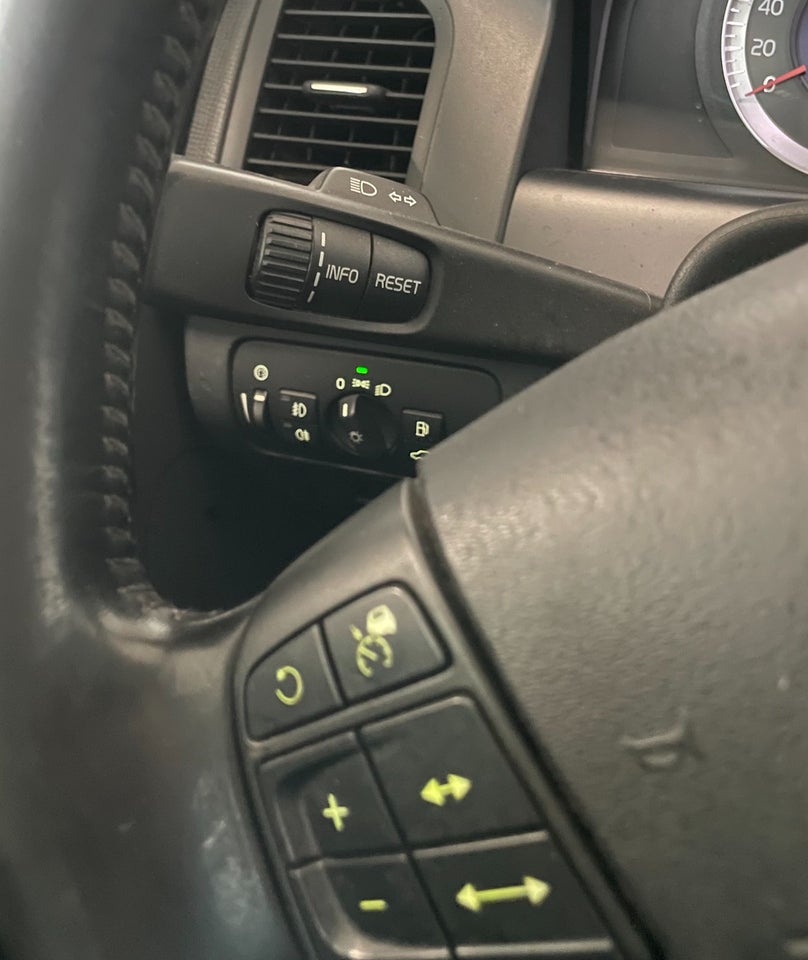 Volvo XC60 2,4 D5 163 Summun aut. AWD Van 5d