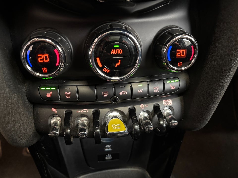 MINI Cooper SE Classic Trim 3d