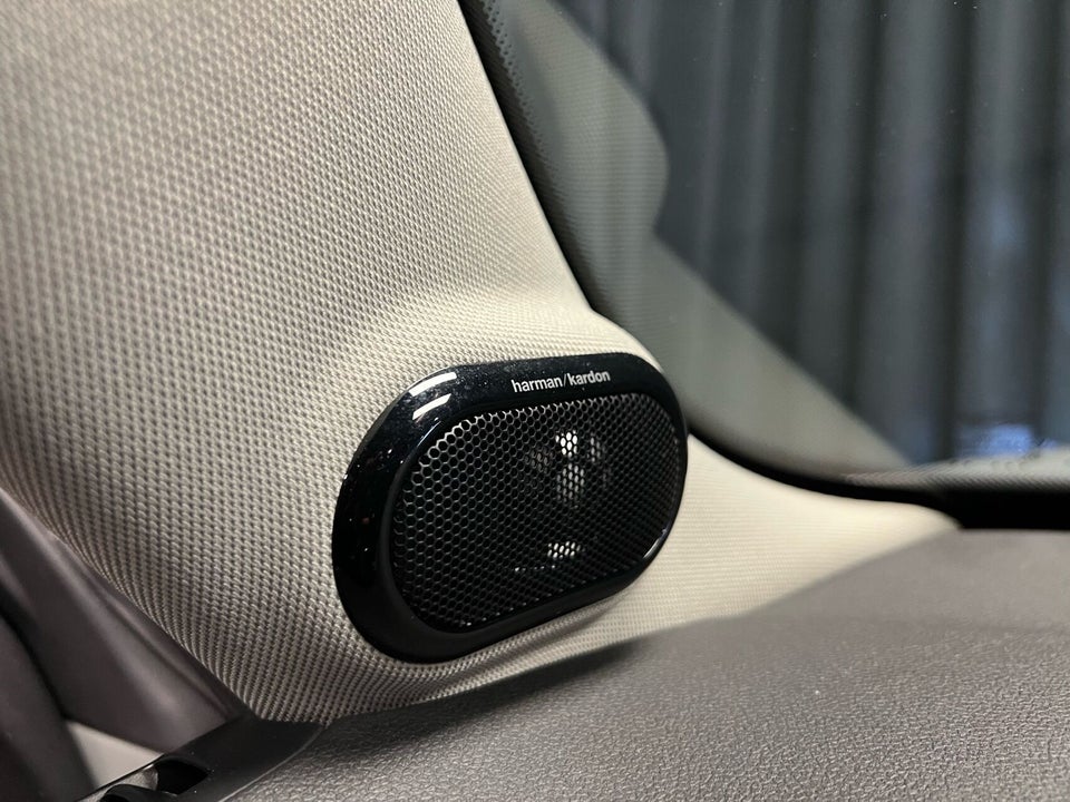 MINI Cooper SE Yours Lounge 3d