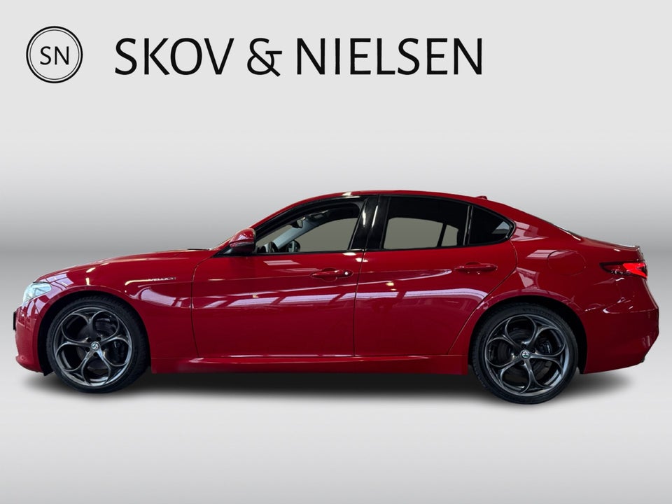 Alfa Romeo Giulia 2,0 T 280 Veloce aut. Q4 4d