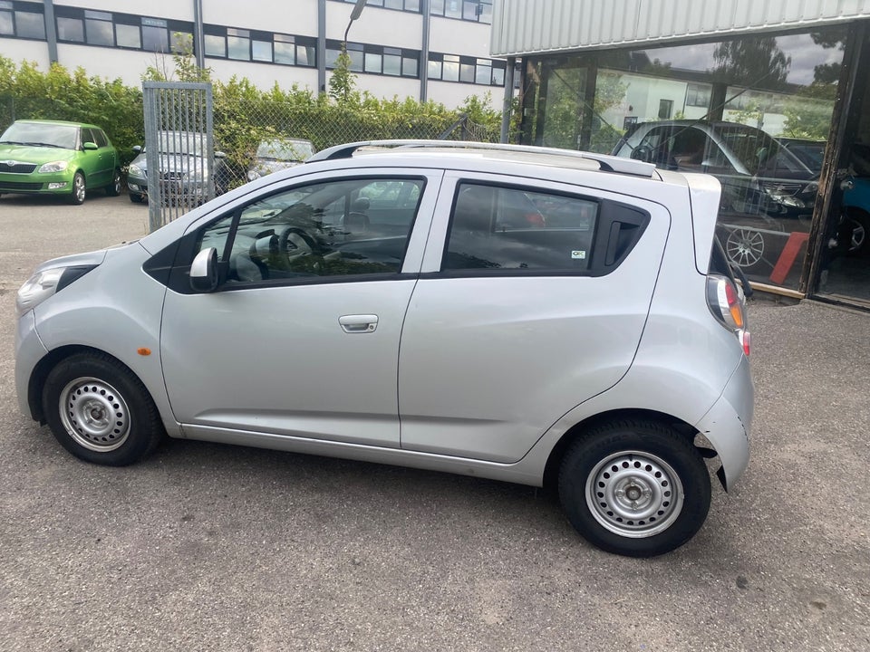Chevrolet Spark 1,0 LT 5d