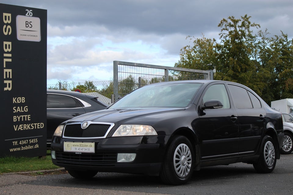 Skoda Octavia 1,6 FSi Ambiente 5d