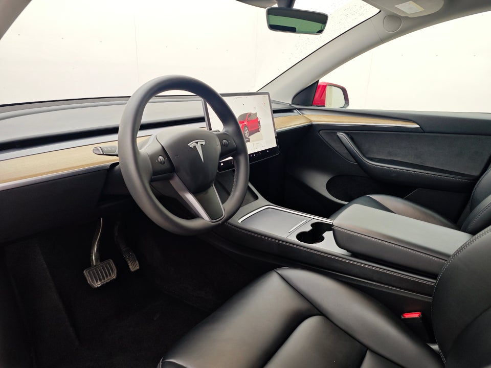 Tesla Model Y RWD 5d