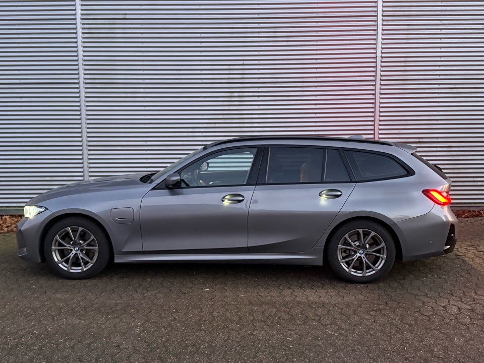 BMW 330e 2,0 Touring M-Sport aut. 5d