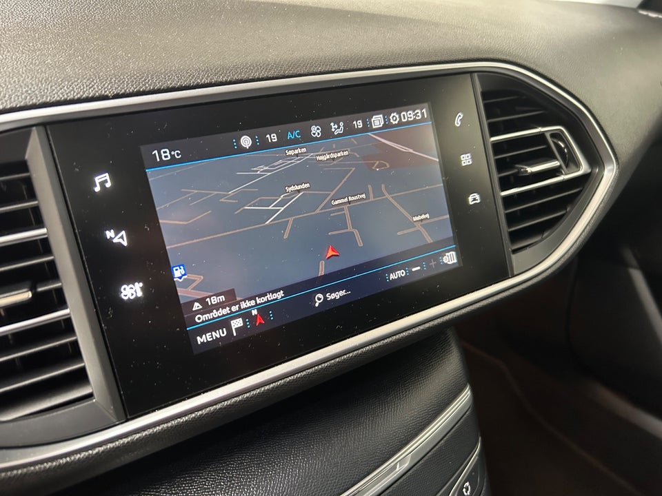 Peugeot 308 1,5 BlueHDi 130 Selection Sky SW EAT6 5d