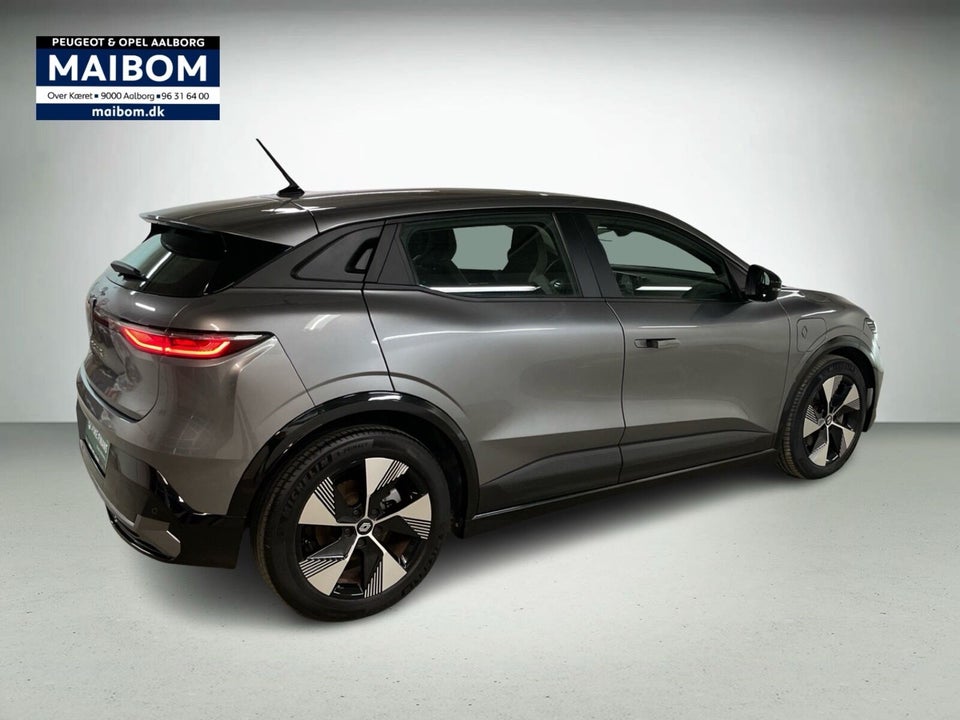 Renault Megane E-Tech 40 Equilibre 5d