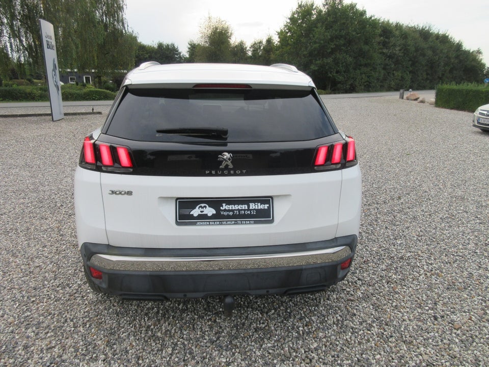 Peugeot 3008 1,5 BlueHDi 130 Allure Pack 5d