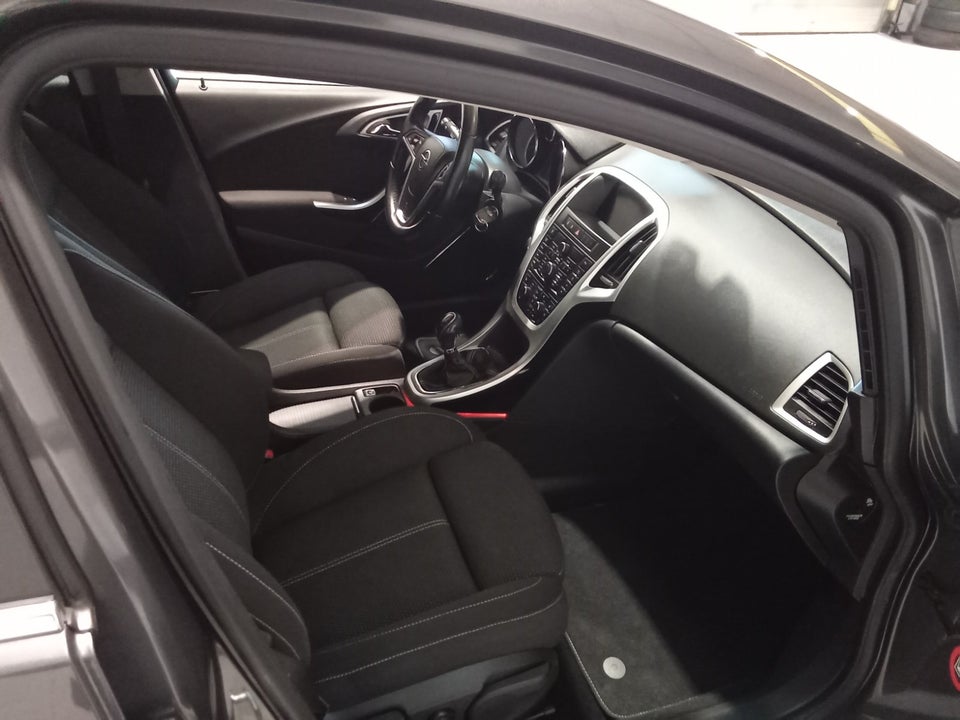 Opel Astra 1,4 T 140 Sport Sports Tourer 5d