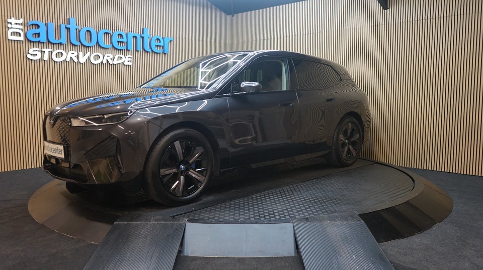 BMW iX xDrive40 Sport 5d