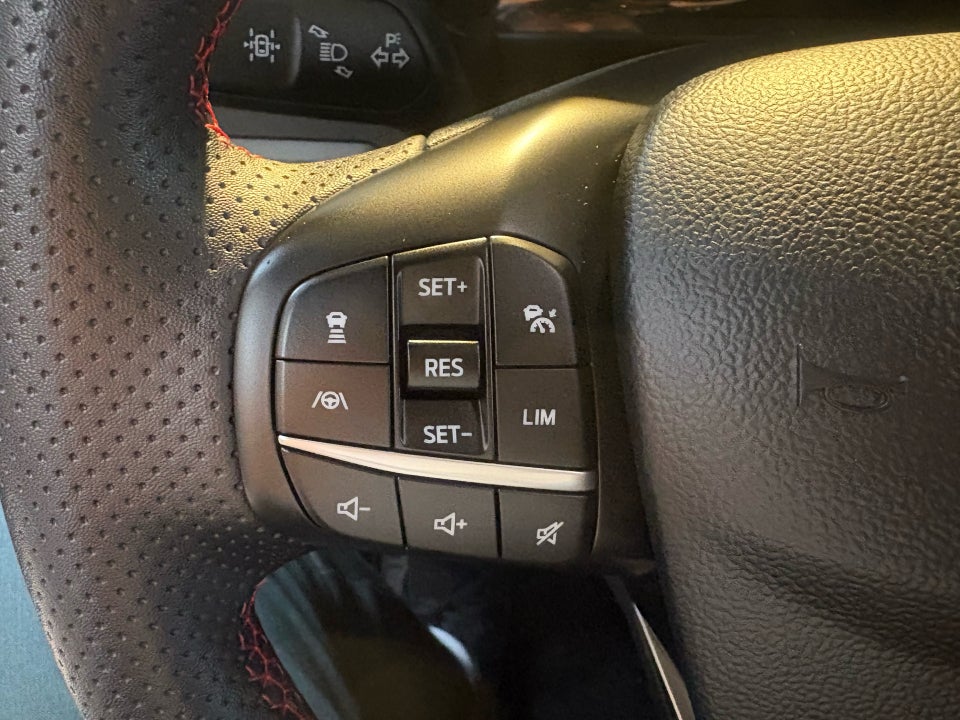 Ford Kuga 2,5 PHEV ST-Line X CVT 5d