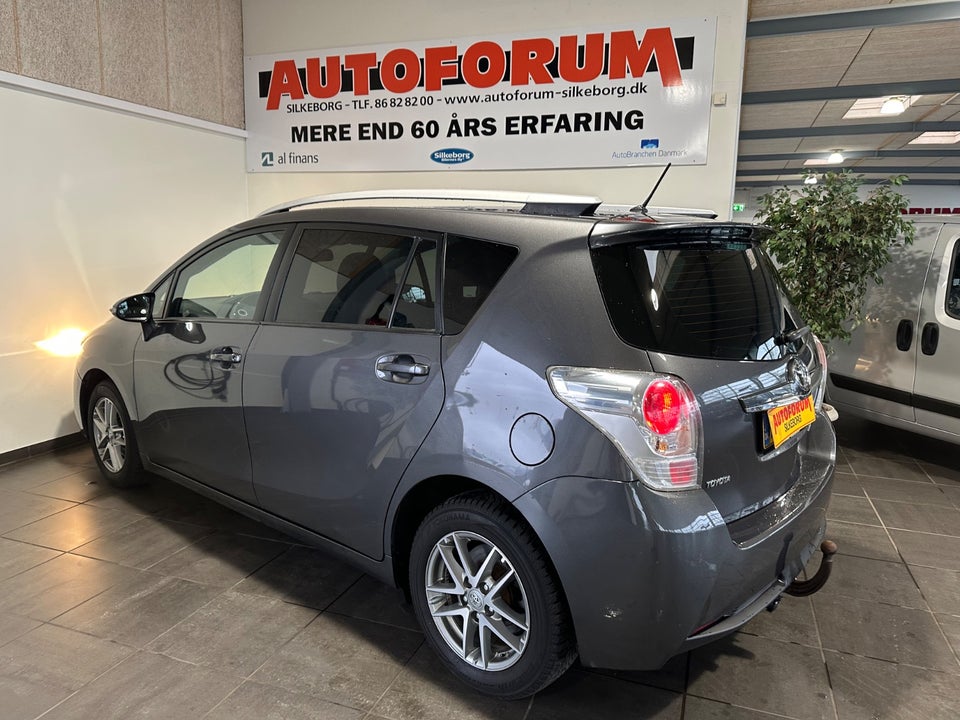 Toyota Sportsvan 1,8 VVT-i T2 Touch MDS Van 5d