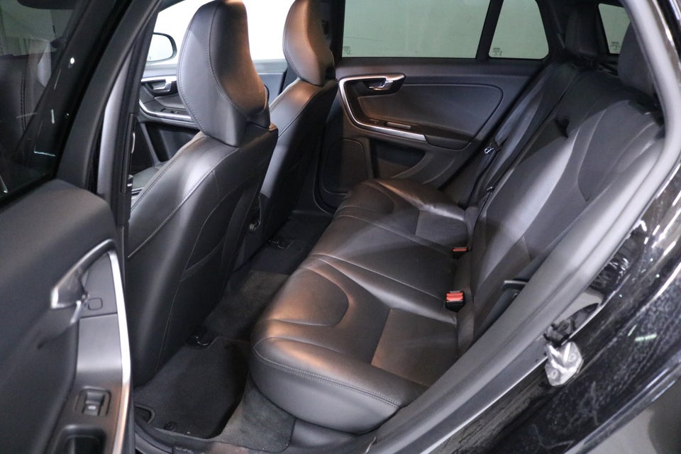 Volvo V60 2,0 D4 190 Summum Eco aut. 5d