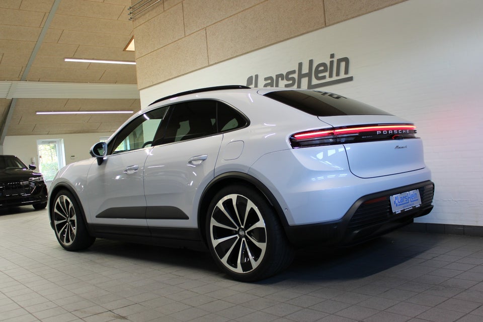 Porsche Macan 4 5d