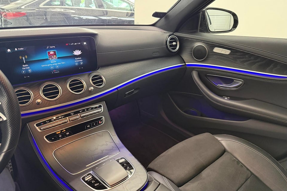 Mercedes E300 de 2,0 AMG Line stc. aut. 5d