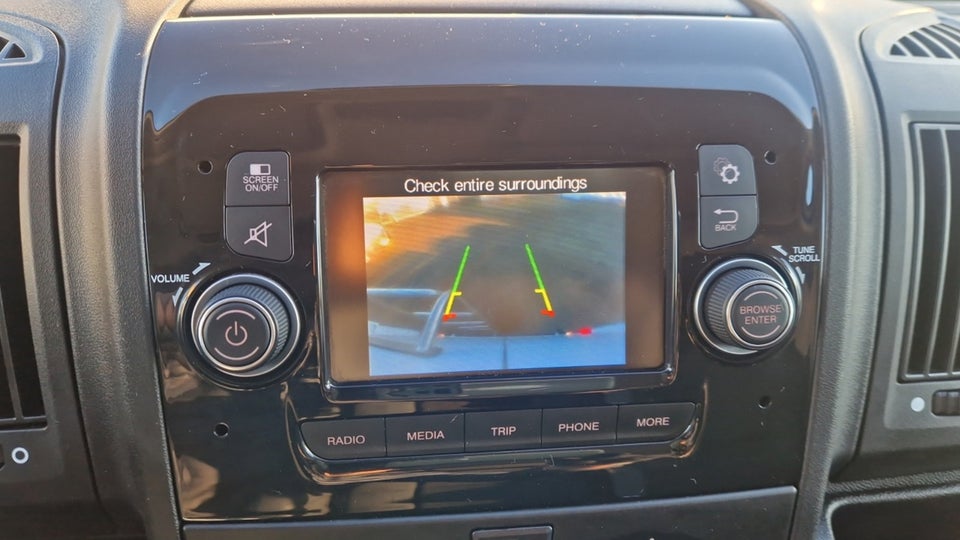 Citroën Jumper 33 2,2 BlueHDi 140 L2H2 FlexLine