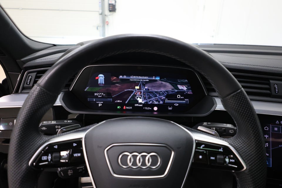 Audi Q8 e-tron 55 S-line quattro 5d