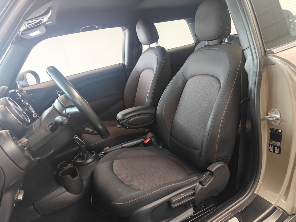 MINI Cooper 1,5 Essential aut. 3d